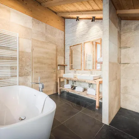 Charming Alpine In Weidach Chalet